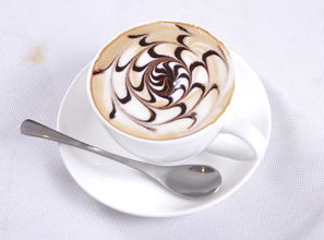 城市生活的速寫 甜點(diǎn)、飲品與快餐的日常交響