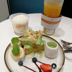 芒域泰式甜點(diǎn)飲品的泰香椰漿吐司 深圳美食圈的熱門打卡甜點(diǎn)，口味與顏值并存